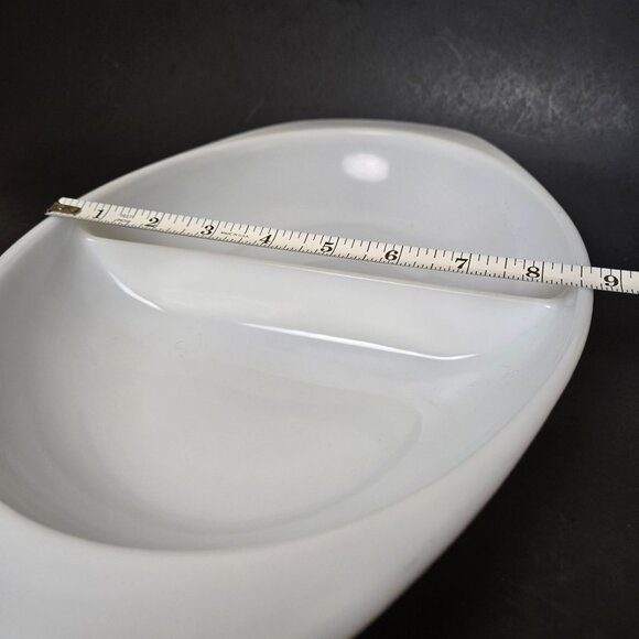 Vintage Pyrex 1083 Milk Glass Divided Serving Casserole Dish 1.5 Qt Made in USA - Picture 9 of 11